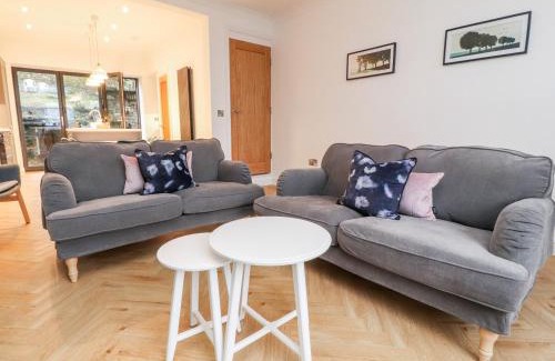 Haworth House | 5 Myrtle View