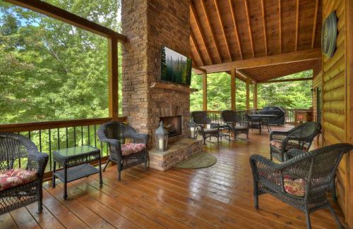 Mineral Bluff Villa | 5 OClock Somewhere Hot tub fireplace pool table and more