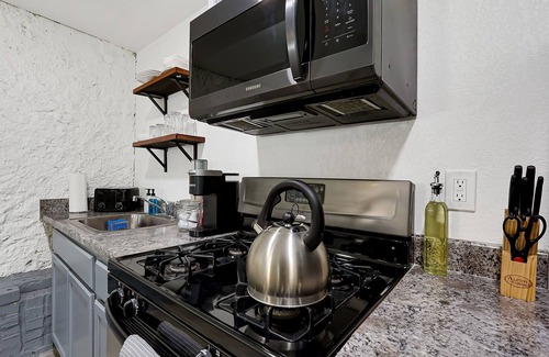 El Paso House | 5 Points El Paso Guesthouse Studio- Comfy & Centrally Located