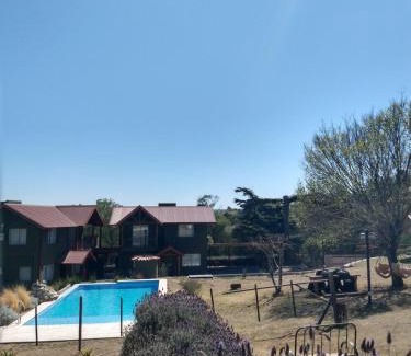 La Falda House | 5 Senderos