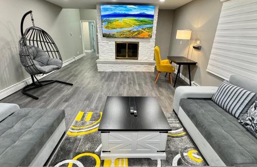 Des Plaines Villa | 5 Star Luxury Stay Near Chicago O'hare