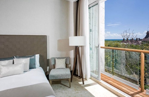 Ejidal Resort | 5 star resort. Private Beaches and pools with private pool for property.