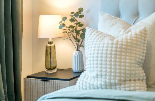 Newham House | 5 star - Stylish 2 Bed Home in London -ExCel, City Airport