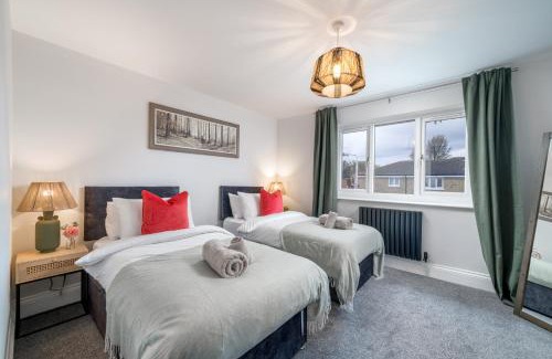 Newham House | 5 star - Stylish 2 Bed Home in London -ExCel, City Airport
