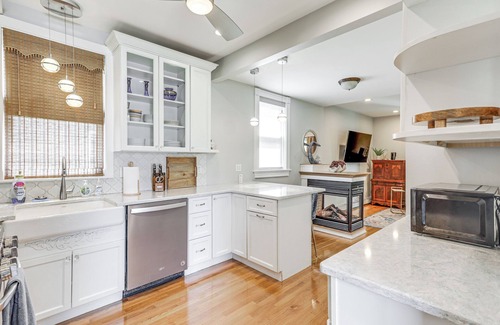 Winthrop Apartment | 50 Yards to Short Beach: Ocean-View Apt w/Deck!