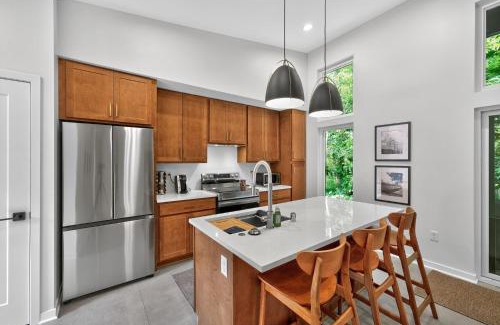 Thiensville House | 500 House - Unit A townhouse