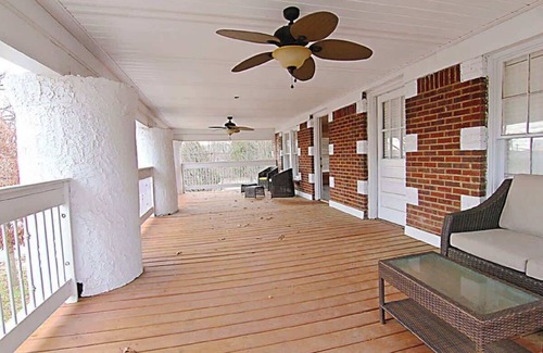 Florence Apartment | 501#D - Right Downtown with Balcony/Full Kitchen!