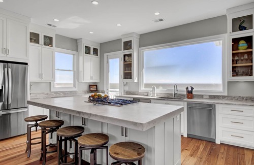 Isle of Palms House | 502 Ocean Blvd by AvantStay | Beachfront w/Pool & Ocean Views!