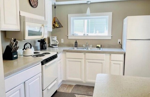 Lakeside Cottage | 502 Walnut in Lakeside