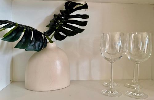 Maylands Apartment | 508 Light And Delightful 1br Balcony-parkng-pool