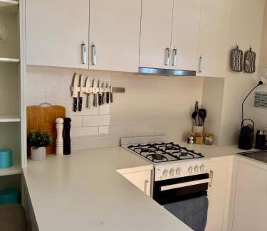 Maylands Apartment | 508 Light And Delightful 1br Balcony-parkng-pool