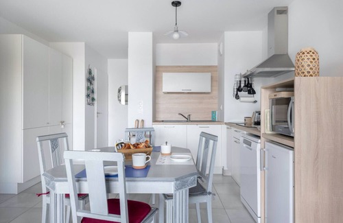 Pleneuf-Val-Andre Apartment | 50m from the beach, seaview flat for 3