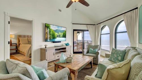 Isle of Palms House | 513 Seascape by AvantStay Oceanfront Home w Amazing Views Community Pool Access