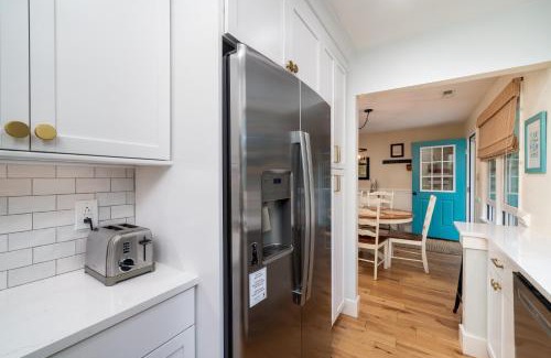 Tarpon Pond House | 551 Tarpon Pond Cottage