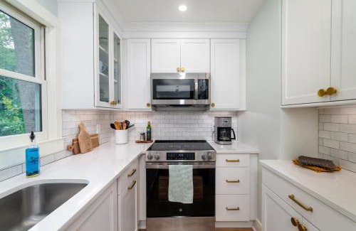 Tarpon Pond House | 551 Tarpon Pond Cottage