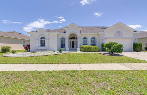 Highlands Reserve House | 596 Modern 5 bed home overlooking beautiful golf course and conservation with Games room