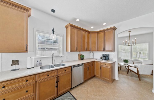 Seaview Park House | 5bd/4.5bth with beach access - TPC/Sawgrass/Mayo/PVIC - close to everything!