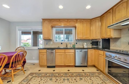 Berry Park House | 5BR/3BA Family Friendly Home in San Jose