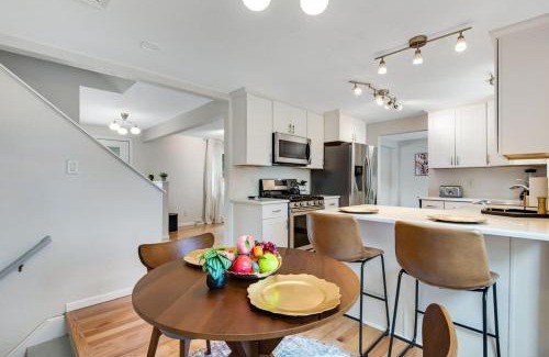 Highlands House | 5BR Family Home in Arvada