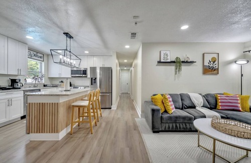 Orlando House | 5BR Home w/Pool & Big Yard Near Universal Studios