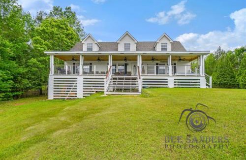 Dadeville House | 5BR Lakefront Home. Dock and Boat Rental plus Views