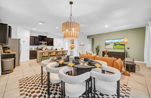 Sunridge Woods House | 5BR Luxury Home - Pool, Games & BBQ Near Disney