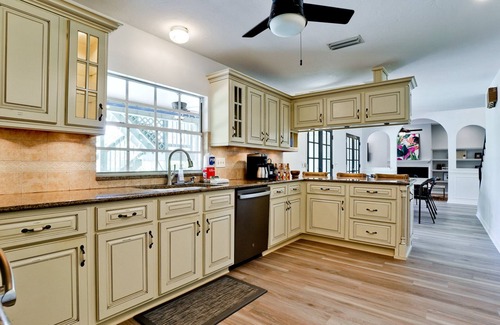 Palma Sola House | 5BR Pool Home Near Beach & IMG Academy