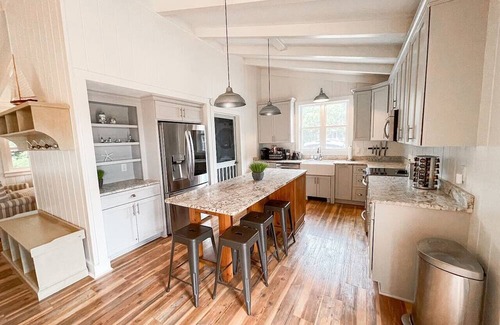 North Litchfield Beach House | 5BR, w/guest house, walk to beach, kid friendly