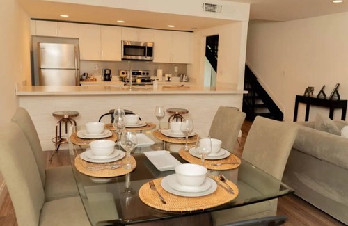 North Miami Beach House | 5min to Beach/6min 2 Aventura Mall/close 2 Wynwood