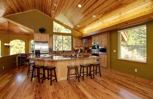 Montgomery Estates Cabin | 6 BDRM/Indoor Pool/WIFI/Home Theater/1 Block From Hiking Trail/Easter/April Spec
