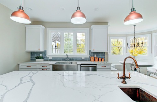 Indianapolis House | 6 BED/4.5 BATH LUX CHIC FARMHOUSE WITH OUTDOOR FIREPIT