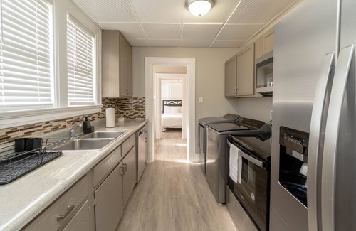 Montgomery House | 6 Bed Cloverdale Charm w/2 Kitchens & Large Yard