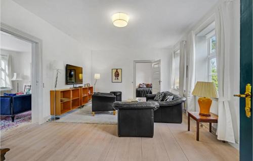 Ringe House | 6 Bedroom Gorgeous Home In Kværndrup