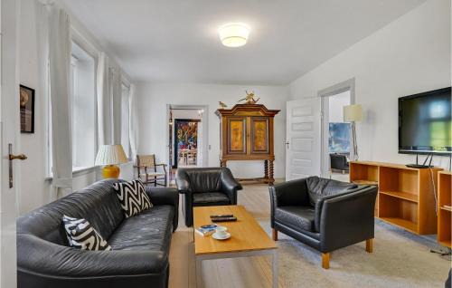 Ringe House | 6 Bedroom Gorgeous Home In Kværndrup
