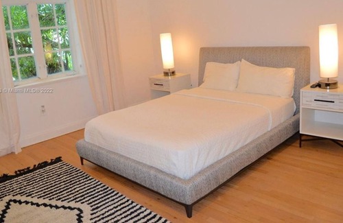 Key Biscayne Apartment | 6 Bedroom Single family 332603 by Houzlet