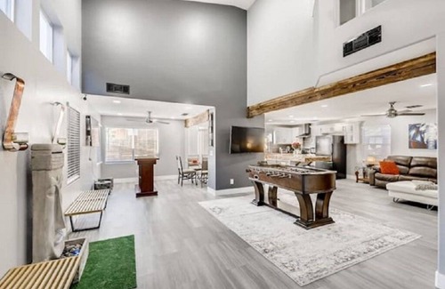 Spring Valley House | 6 Beds, 2.5 Bath - Private Pool/Spa - Steam Room