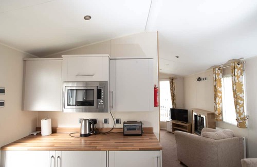 Chapel Saint Leonards House | 6 Berth-Caravan-Private Bathroom
