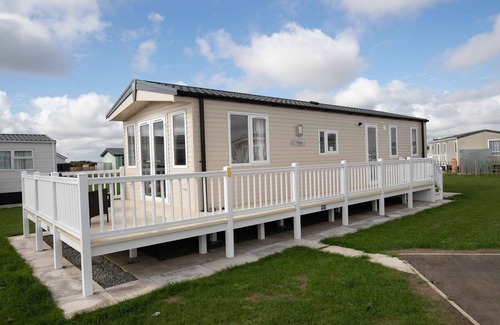 Chapel Saint Leonards House | 6 Berth-Caravan-Private Bathroom