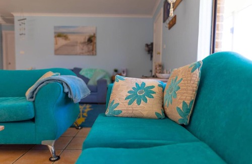 Carrickalinga House | 6 Carrickalinga Cove Apartments