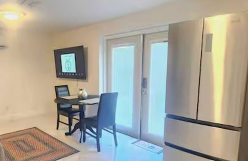 Greater Northdale Apartment | #6 Dimateli's Serenity Guest House.