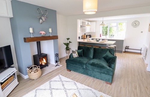 Gainsborough Cottage | 6 HILLSIDE COTTAGES, pet friendly in Kirton-In-Lindsey