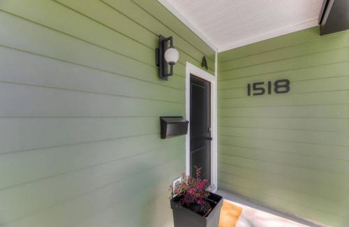 Columbia House | 6 King BR-Across from Township