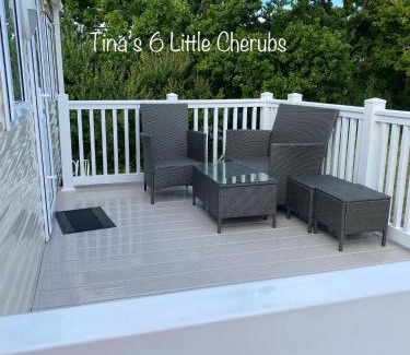 Cowes Apartment | 6 Little Cherubs Holiday Home