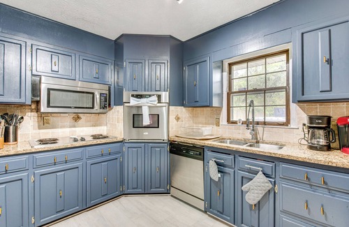 Church Street House | 6 Mi to Airport: Riverdale Home w/Private Pool!