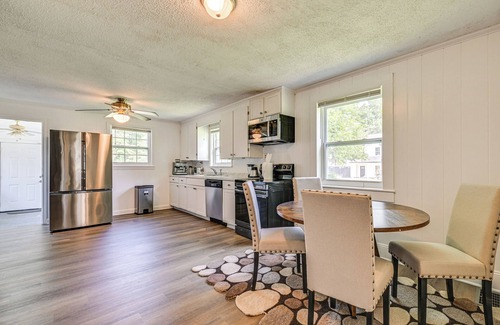 Hidden Valley House | 6 Mi to Dtwn: Charming Home w/Yard in Charlotte