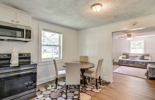 Hidden Valley House | 6 Mi to Dtwn: Charming Home w/Yard in Charlotte