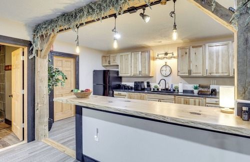 Dover House | 6 Mi to Main Street: Dog-Friendly Home in Dover!