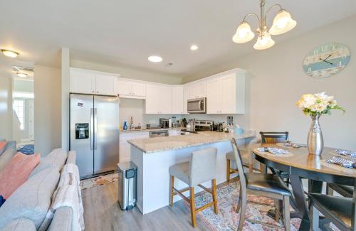 Harrisburg House | 6 Mi to PNC Music Pavilion Concord Townhome