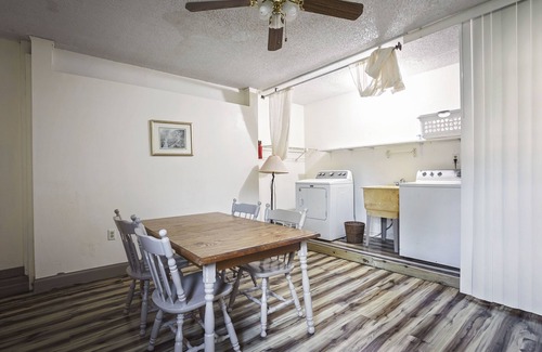 Fellowship House | 6 Miles To WEC Fenced Yard Pet Friendly Location Lots of Trees