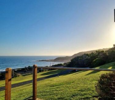 Wongarra Apartment | 6 Whitecrest Great Ocean Road Resort - Ocean View